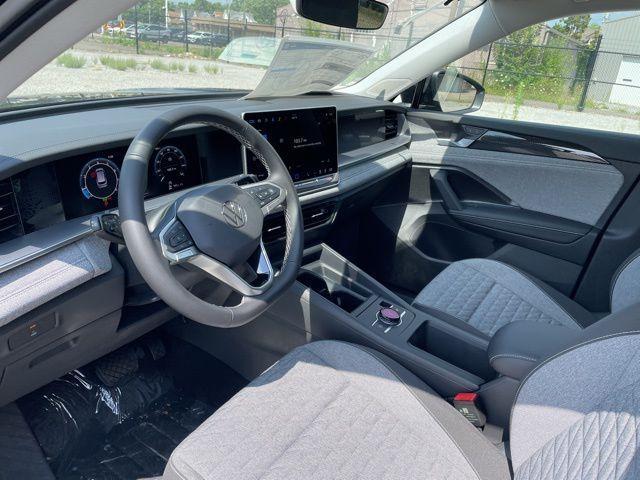new 2025 Volkswagen Tiguan car, priced at $32,684