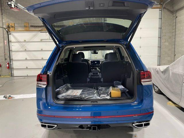 new 2025 Volkswagen Atlas car, priced at $53,831