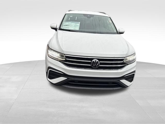 new 2024 Volkswagen Tiguan car, priced at $29,311