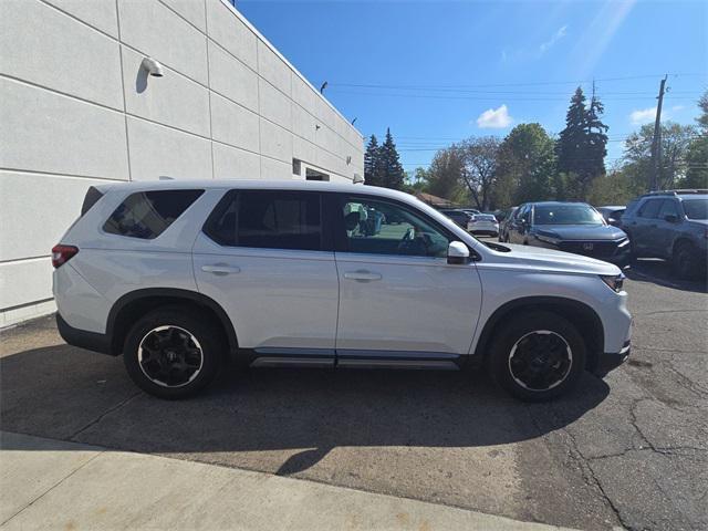 used 2025 Honda Pilot car, priced at $42,000