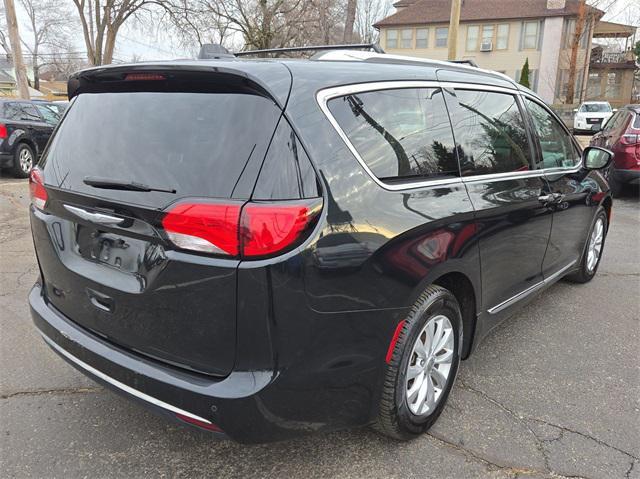 used 2018 Chrysler Pacifica car, priced at $11,500