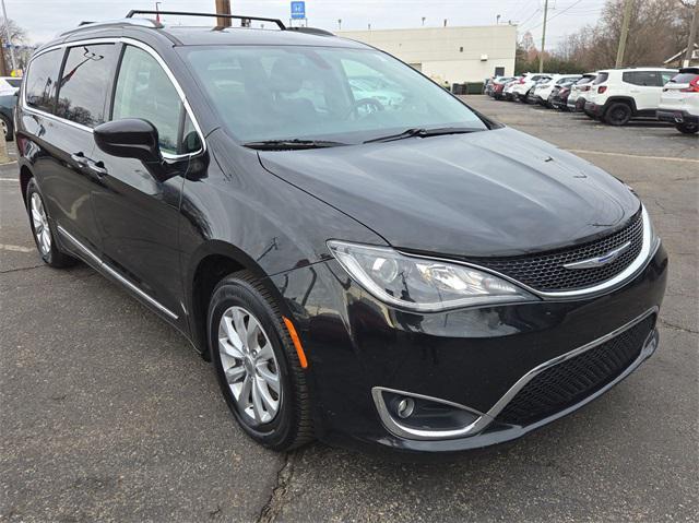 used 2018 Chrysler Pacifica car, priced at $11,500