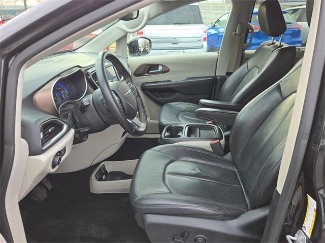 used 2018 Chrysler Pacifica car, priced at $11,500