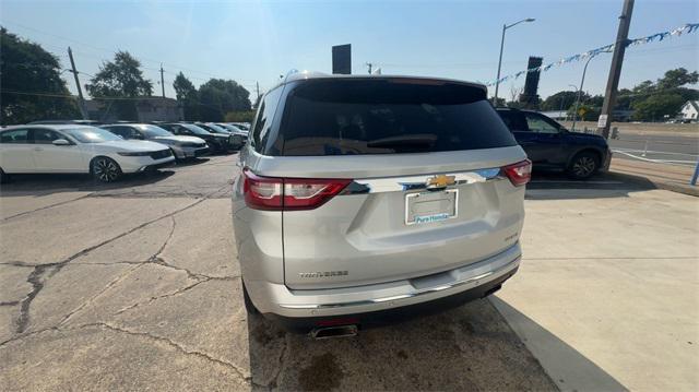 used 2020 Chevrolet Traverse car, priced at $27,500