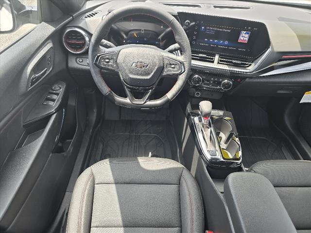 new 2025 Chevrolet Trax car