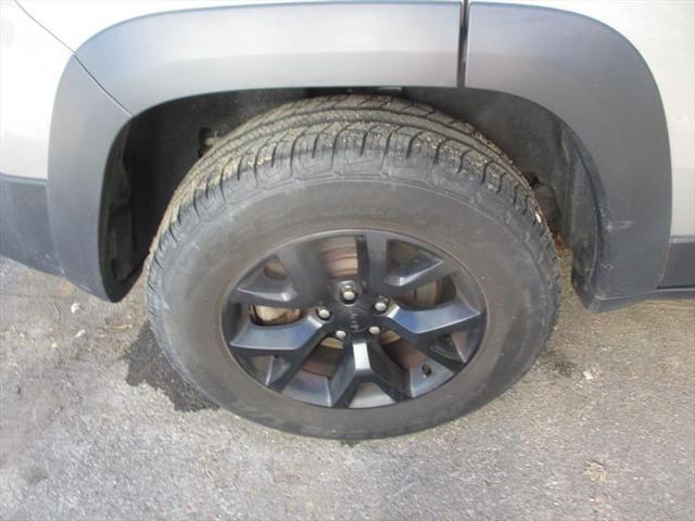 used 2014 Jeep Cherokee car, priced at $6,995