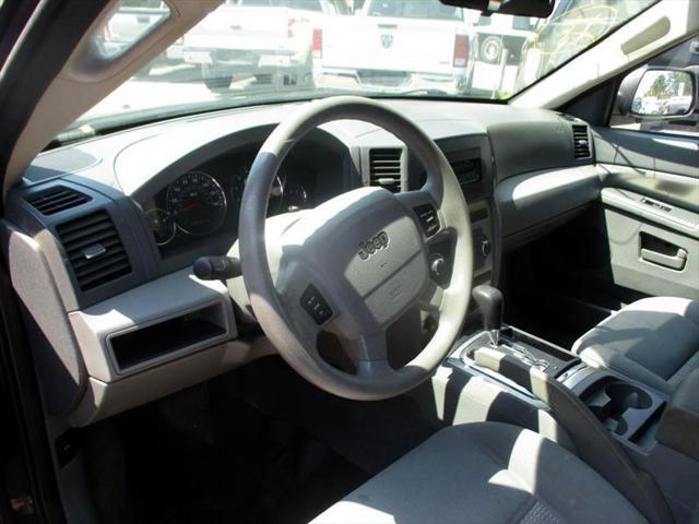 used 2007 Jeep Grand Cherokee car, priced at $3,995