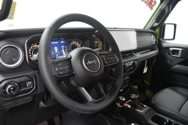 new 2025 Jeep Gladiator car, priced at $45,213