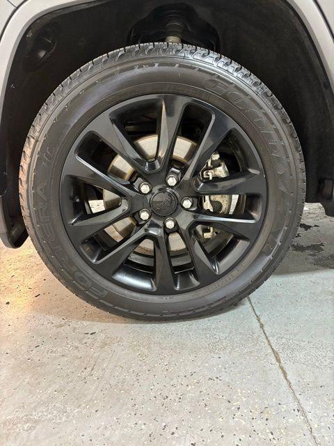 used 2021 Jeep Grand Cherokee car, priced at $20,988