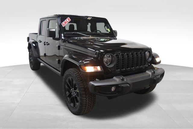 new 2025 Jeep Gladiator car, priced at $43,525