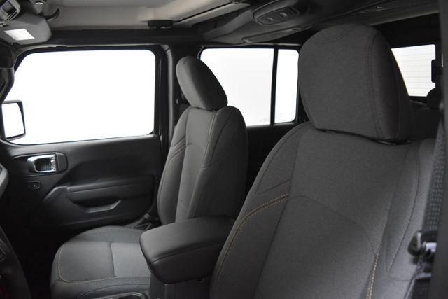 new 2025 Jeep Gladiator car, priced at $43,525