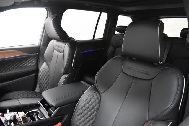 new 2025 Jeep Grand Cherokee car, priced at $62,882