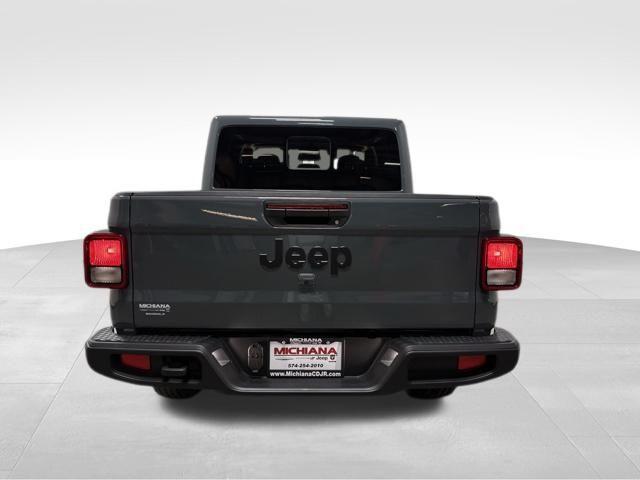 new 2026 Jeep Gladiator car, priced at $49,522
