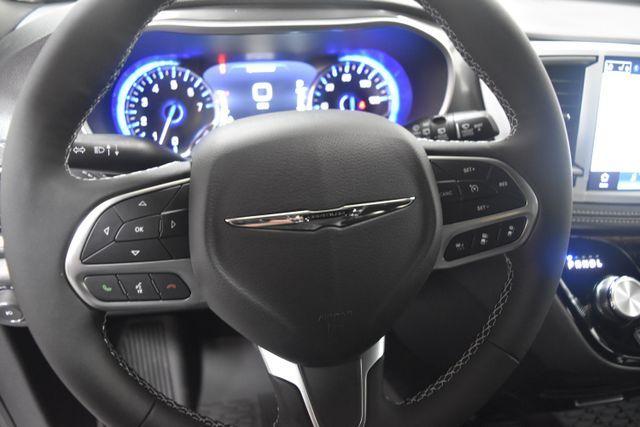new 2025 Chrysler Pacifica car, priced at $43,244