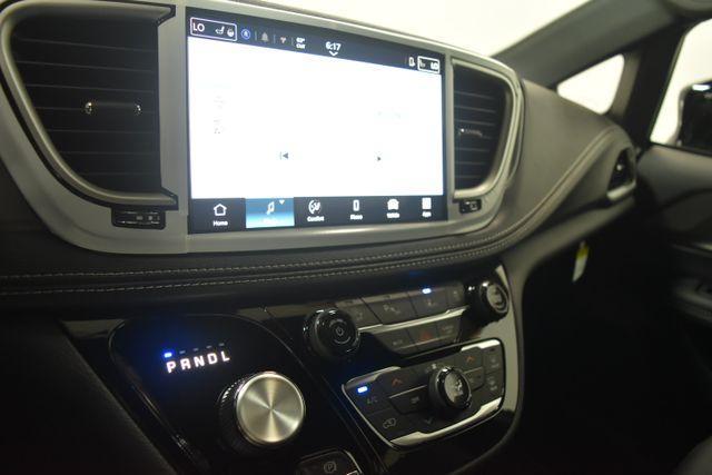 new 2025 Chrysler Pacifica car, priced at $43,244