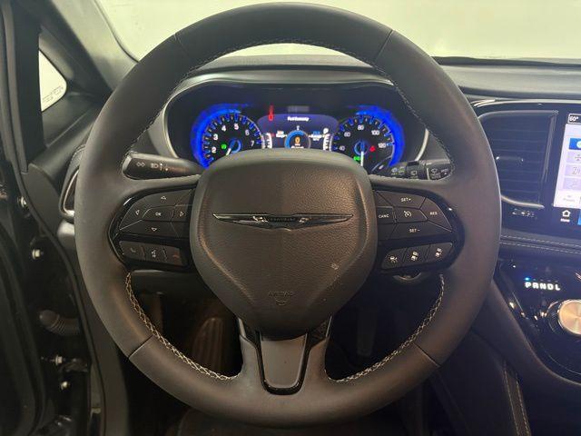used 2025 Chrysler Pacifica car, priced at $40,988
