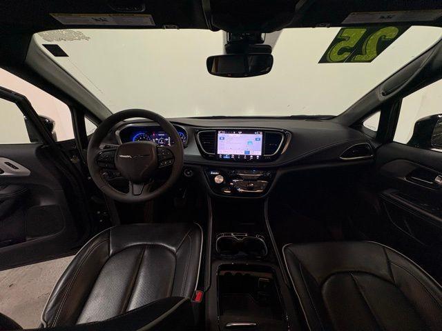 used 2025 Chrysler Pacifica car, priced at $40,988