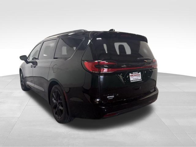 used 2025 Chrysler Pacifica car, priced at $40,988