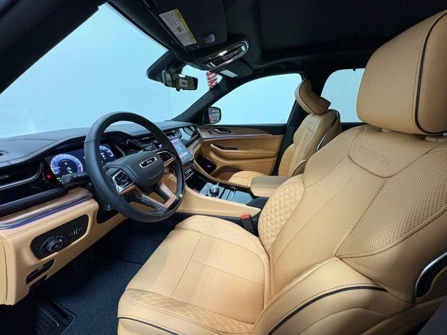 new 2025 Jeep Grand Cherokee car, priced at $68,374
