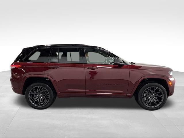 new 2025 Jeep Grand Cherokee car, priced at $68,374