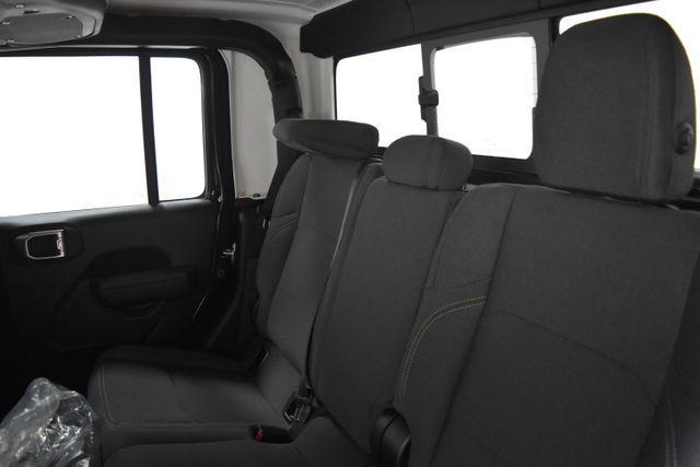 new 2025 Jeep Gladiator car, priced at $43,345
