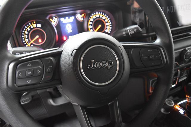 new 2025 Jeep Gladiator car, priced at $43,345