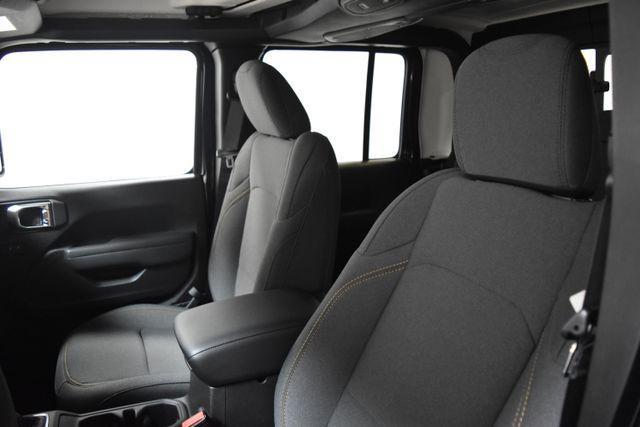 new 2025 Jeep Gladiator car, priced at $43,345