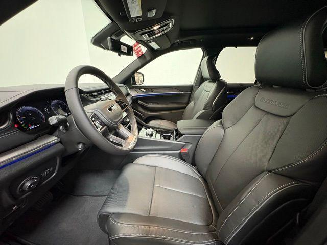 new 2025 Jeep Grand Cherokee car, priced at $60,098