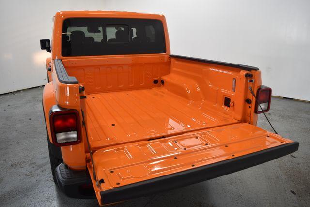 new 2025 Jeep Gladiator car, priced at $45,469