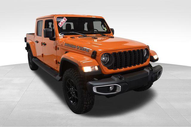 new 2025 Jeep Gladiator car, priced at $45,469