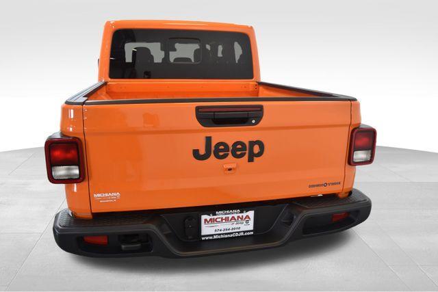 new 2025 Jeep Gladiator car, priced at $45,469