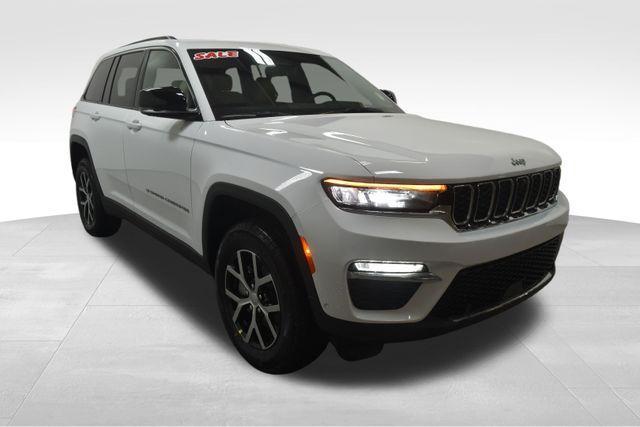 new 2025 Jeep Grand Cherokee car, priced at $51,502