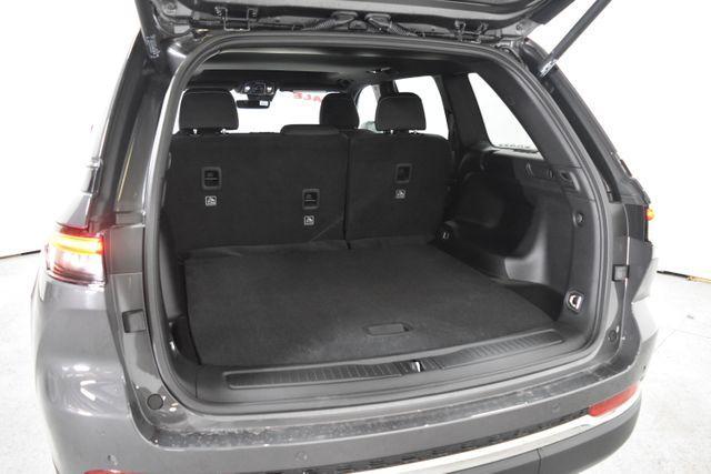 new 2025 Jeep Grand Cherokee car, priced at $42,282