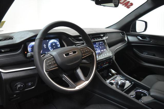 new 2025 Jeep Grand Cherokee car, priced at $42,282