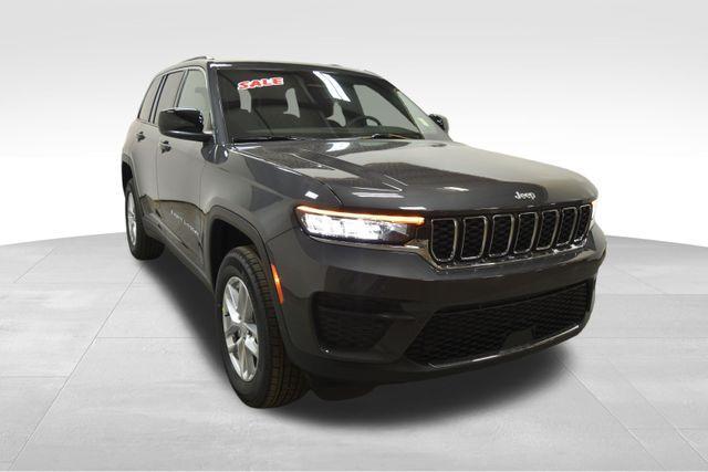 new 2025 Jeep Grand Cherokee car, priced at $42,282