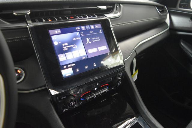 new 2025 Jeep Grand Cherokee car, priced at $42,282