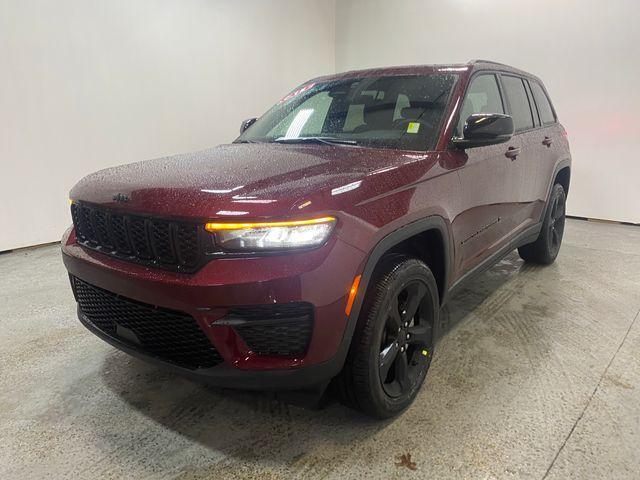 new 2025 Jeep Grand Cherokee car, priced at $45,865