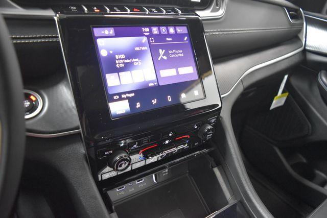 new 2025 Jeep Grand Cherokee L car, priced at $42,965