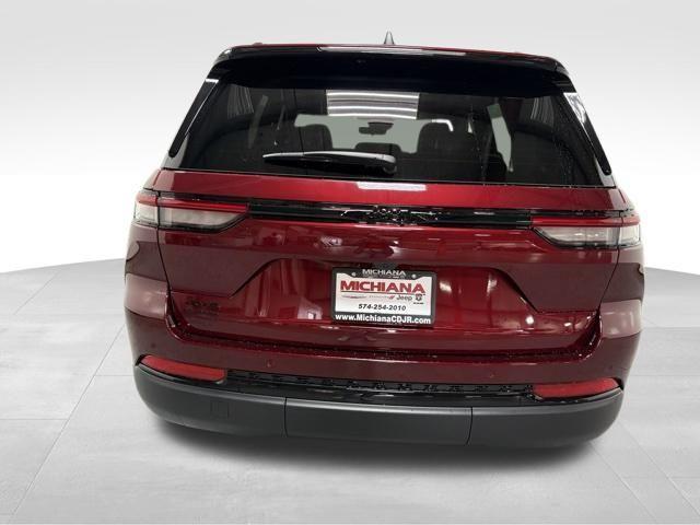new 2025 Jeep Grand Cherokee car, priced at $46,064