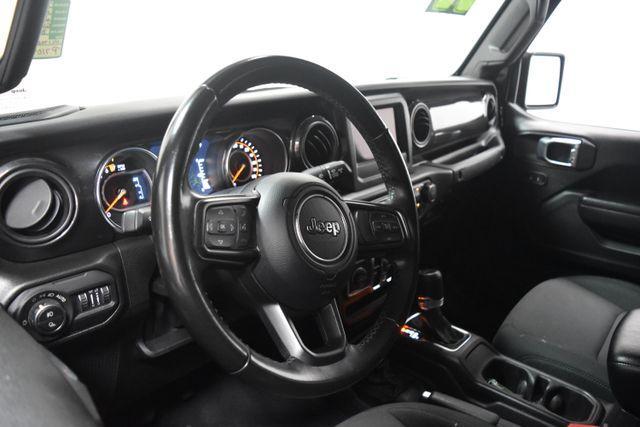 used 2022 Jeep Gladiator car, priced at $30,992