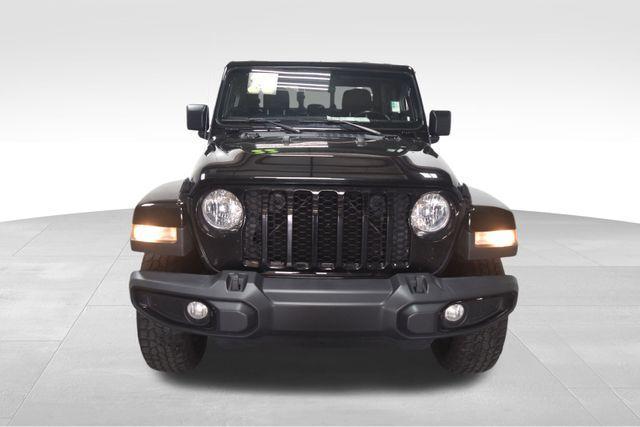 used 2022 Jeep Gladiator car, priced at $30,992