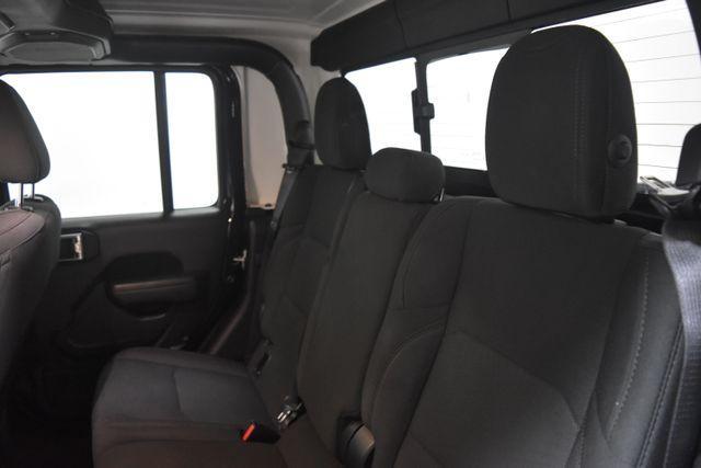 used 2022 Jeep Gladiator car, priced at $30,992