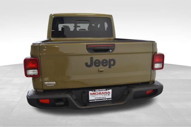 new 2025 Jeep Gladiator car, priced at $43,525