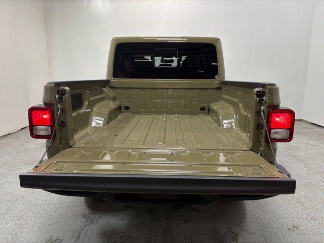 new 2026 Jeep Gladiator car, priced at $49,522