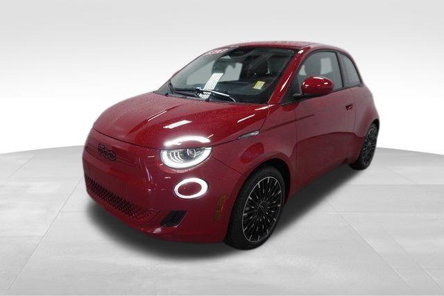 new 2024 FIAT 500e car, priced at $34,095