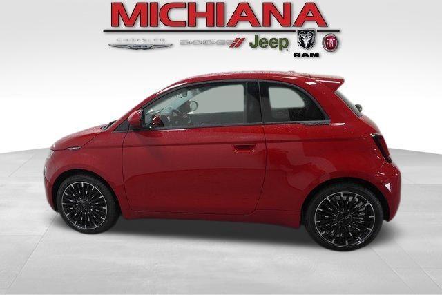 new 2024 FIAT 500e car, priced at $34,095