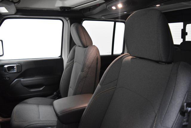 new 2025 Jeep Gladiator car, priced at $49,645
