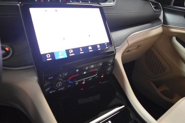 new 2025 Jeep Grand Cherokee car, priced at $49,257