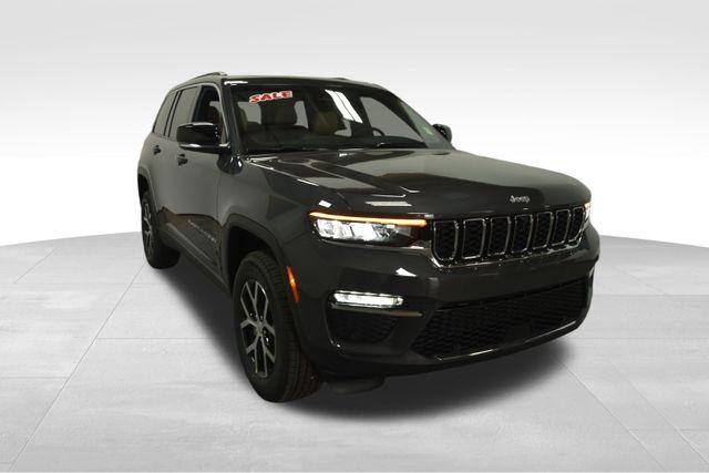new 2025 Jeep Grand Cherokee car, priced at $49,257