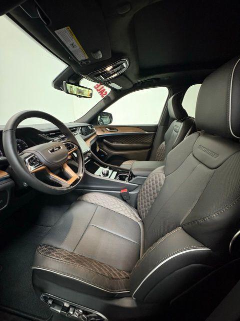 new 2025 Jeep Grand Cherokee car, priced at $68,374